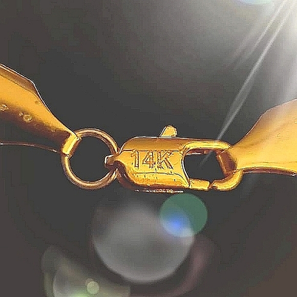 Julie Wang handmade charm gold link bracelet with lobster clasp. 14k plated. - Picture 7 of 7